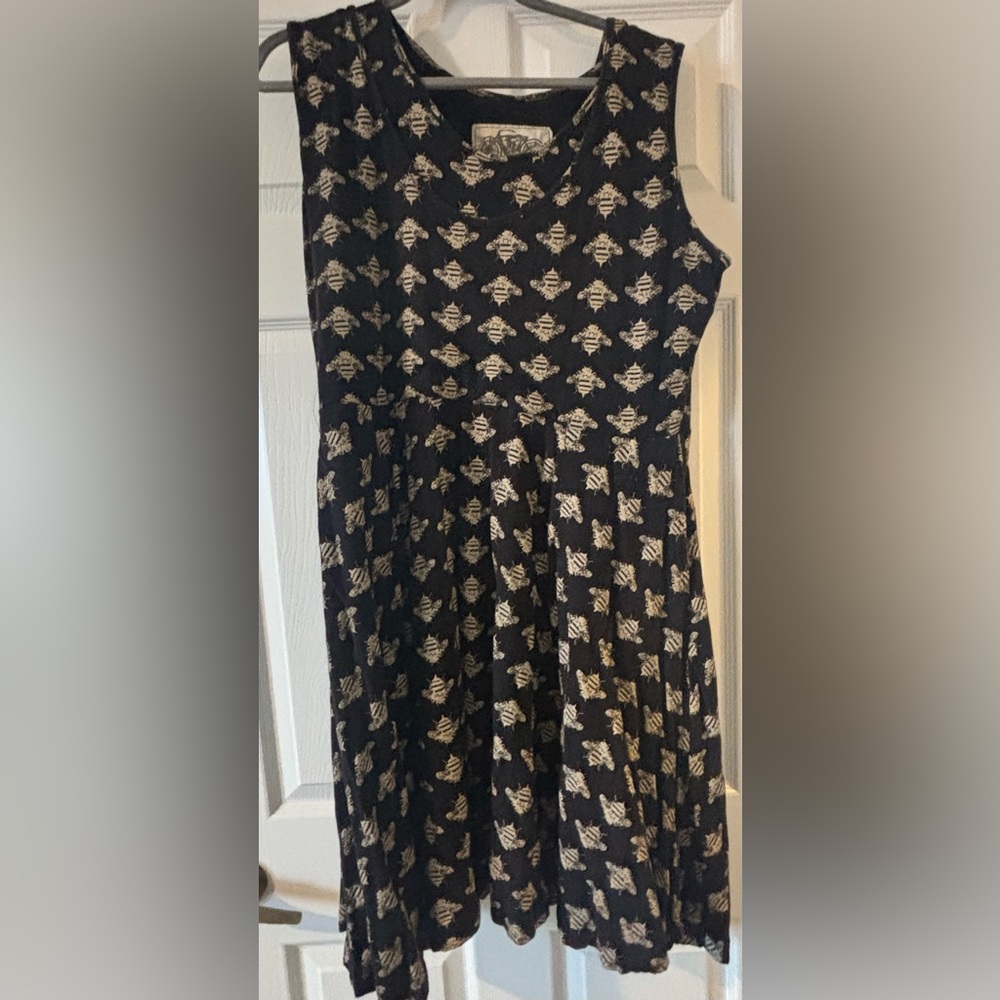 Effie’s Heart Bee Dress fits